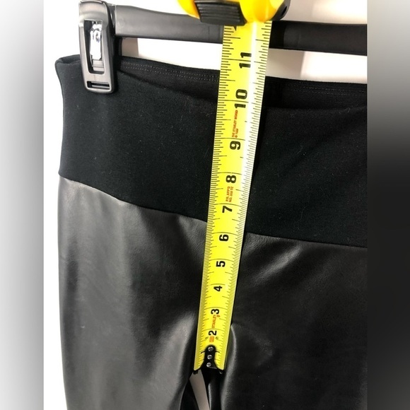 Spanx Assets Faux Leather Leggings Black Pants Smoothing Slimming Size Small - Picture 6 of 8